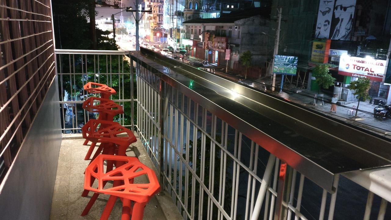 Kaung Hostel マンダレー エクステリア 写真